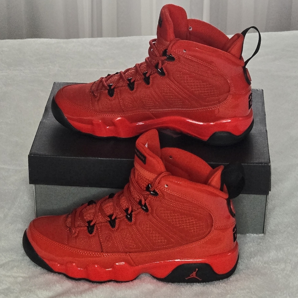 Jordan Retro 9 - Boys Grade School Size 6Y